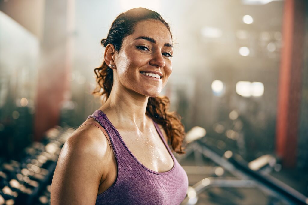 medium-Woman gym smile (1)